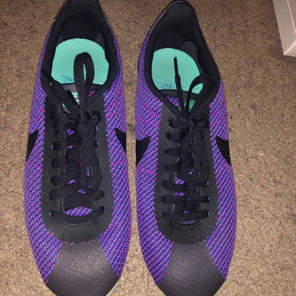 Nike Shoes - Nike Cortez